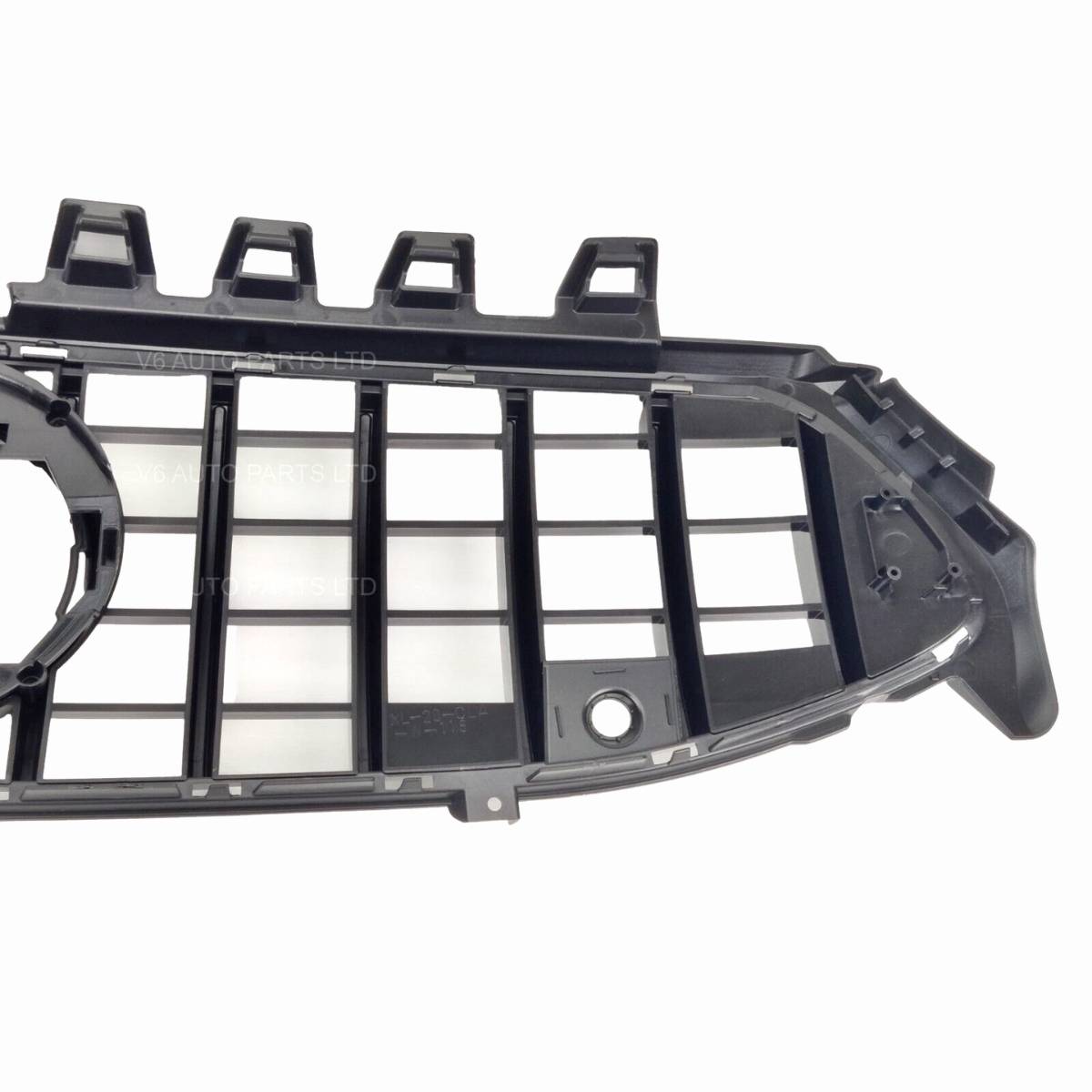 Mercedes‑Benz CLA‑Class X118 (2019–2023 Facelift) – GT Front Radiator Grille Chrome Upgrade for CLA200d