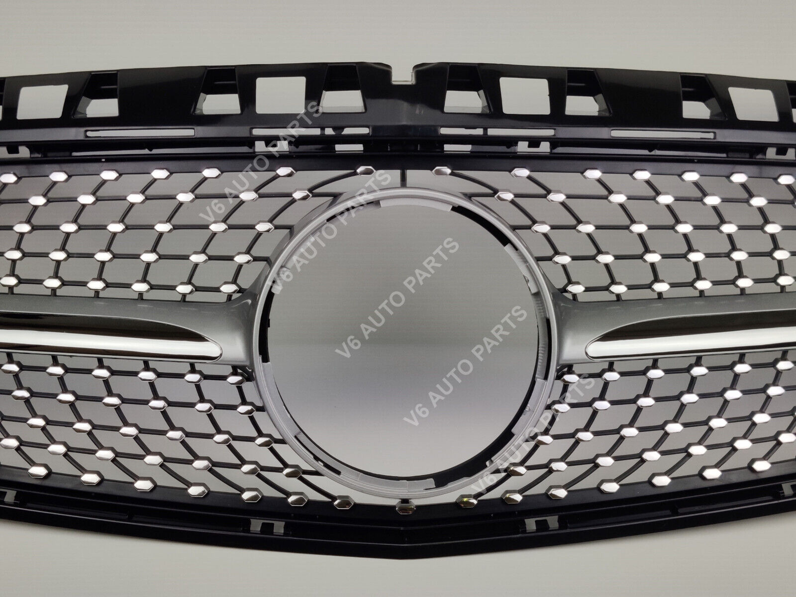 Shiny chrome grille designed for W176 Mercedes Benz S Class.