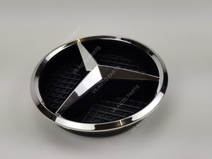 White background showcasing Mercedes emblem, E1-C front grille emblem for GLA-Class X156 2013-2018 with chrome star badge base.