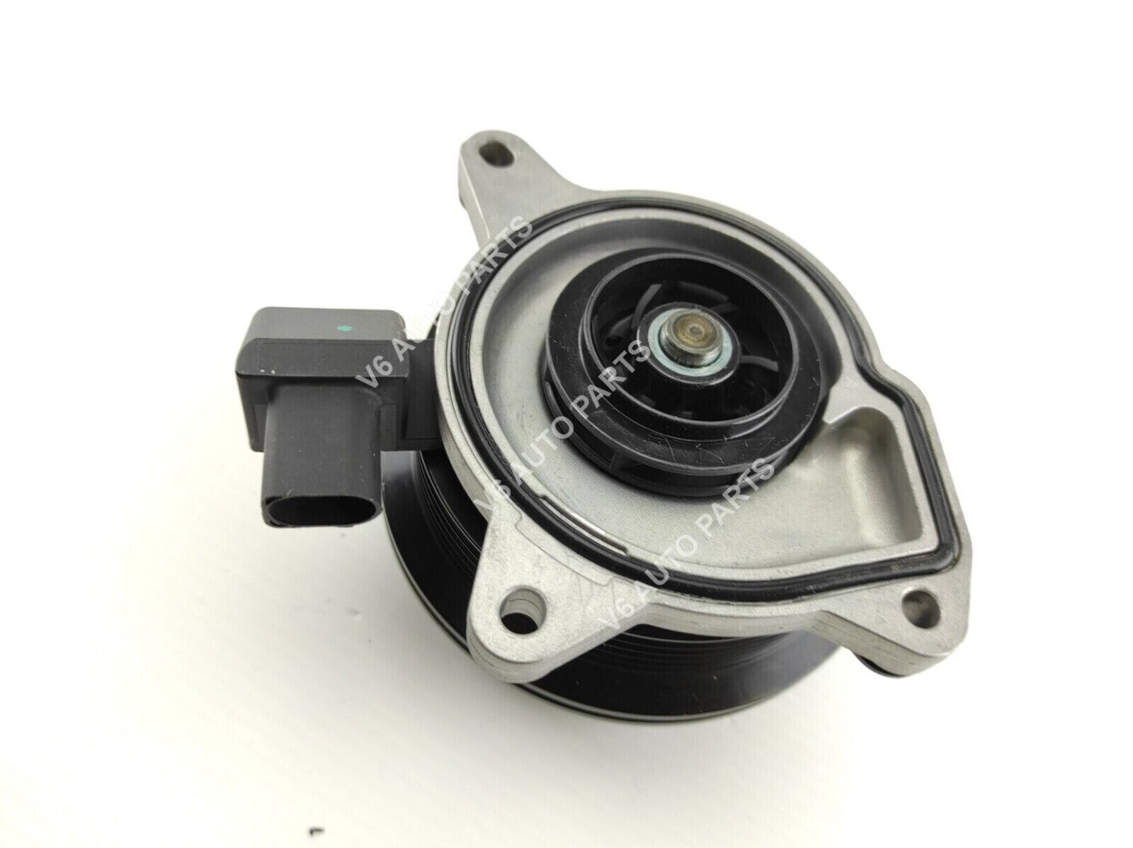 Genuine water pump for Volkswagen Golf, part number 03C121004D, suitable for 2010-2019 VW Beetle 1.4 Petrol Convertible.