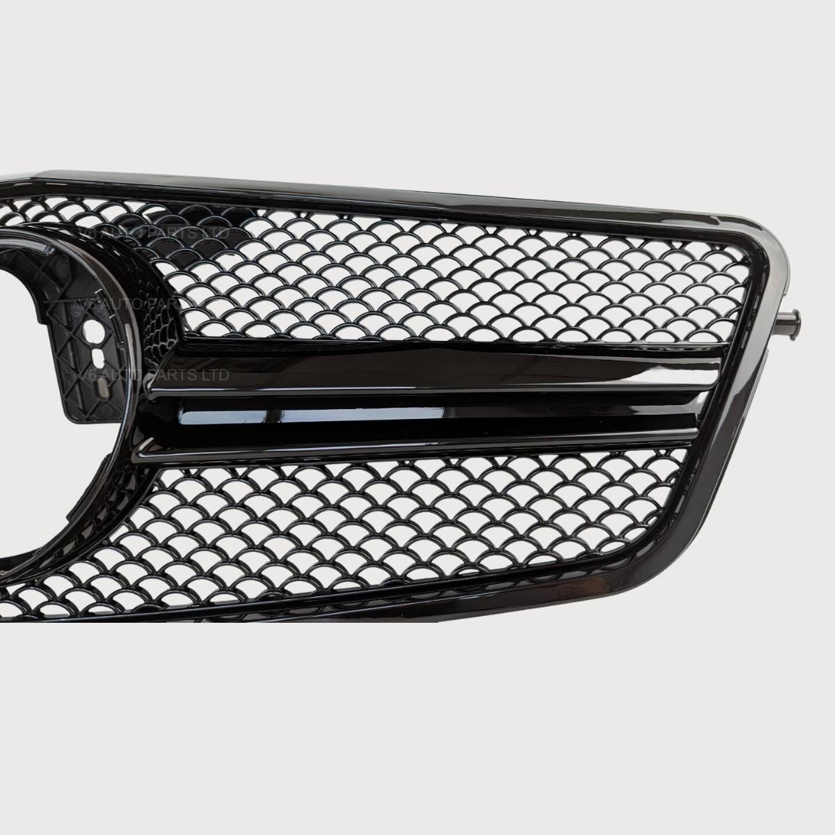 For Mercedes-Benz E-Class W212 Front Grille (2009–2013) – Gloss Black AMG Style E63 Look, Saloon & Estate