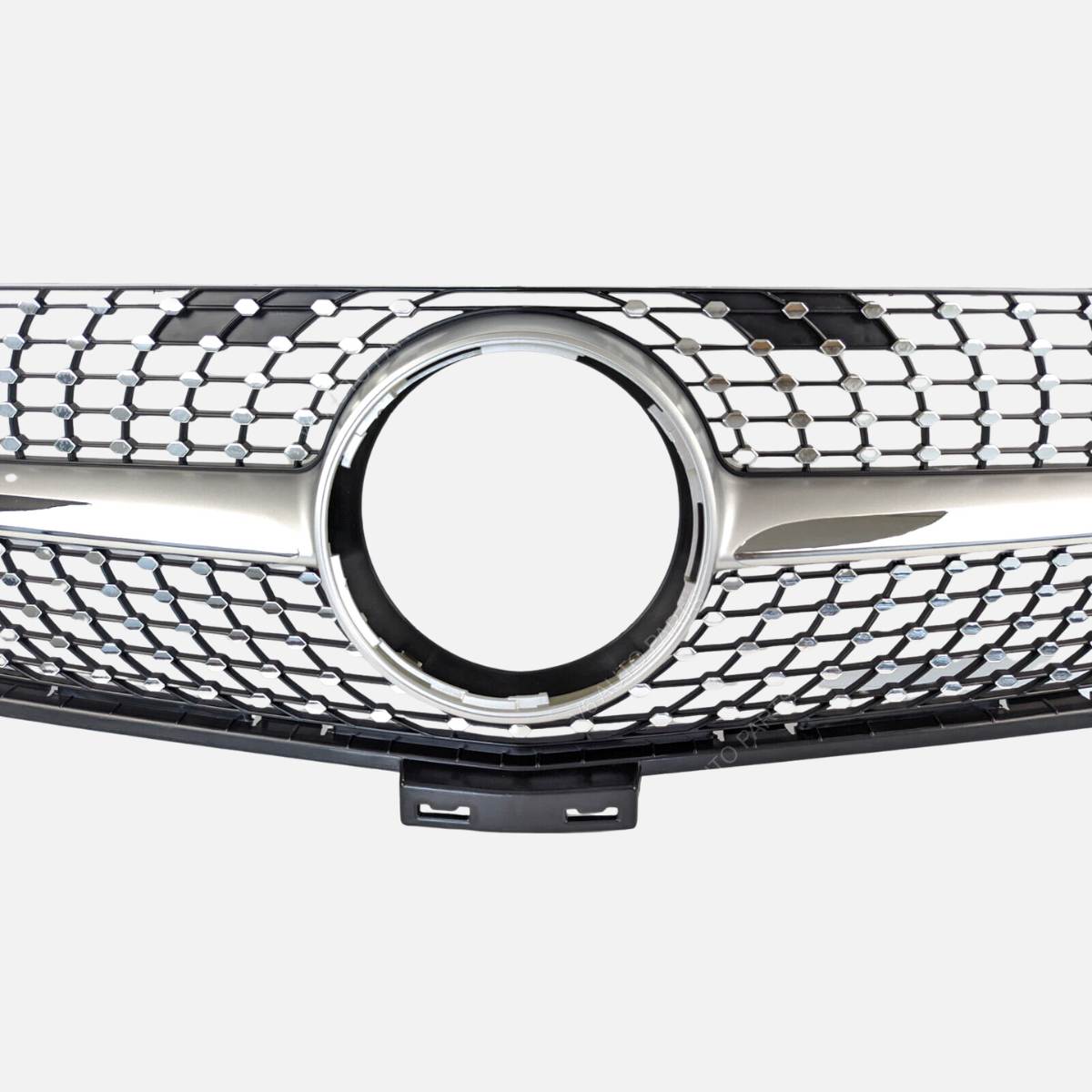 For Mercedes M‑Class W166 ML300/320/400 Front Radiator Grille (2012–2016) – Diamond Chrome