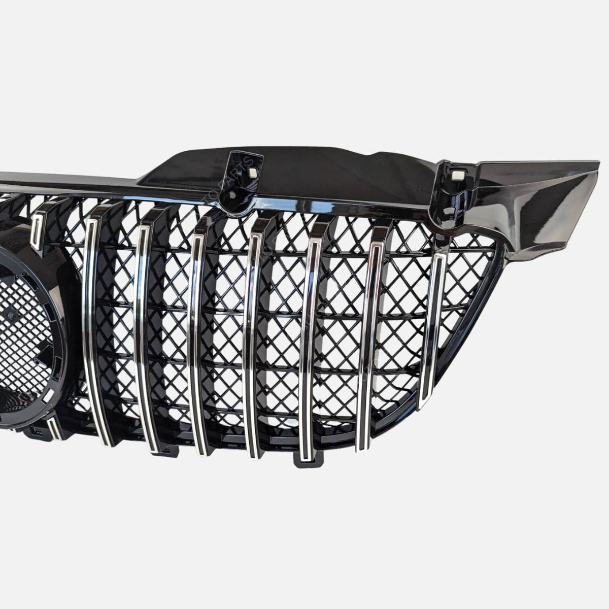 Front Radiator Grille Silver Chrome – Mercedes Sprinter W906 MK2 Pre‑Facelift 2009‑2013