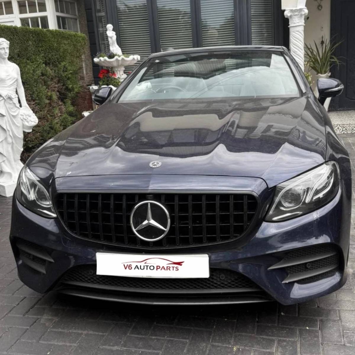 Front Bumper Gloss Black GT Style Grille – Fits Mercedes-Benz E-Class S213 E200 Avantgarde (2016–2021 AMG Look)