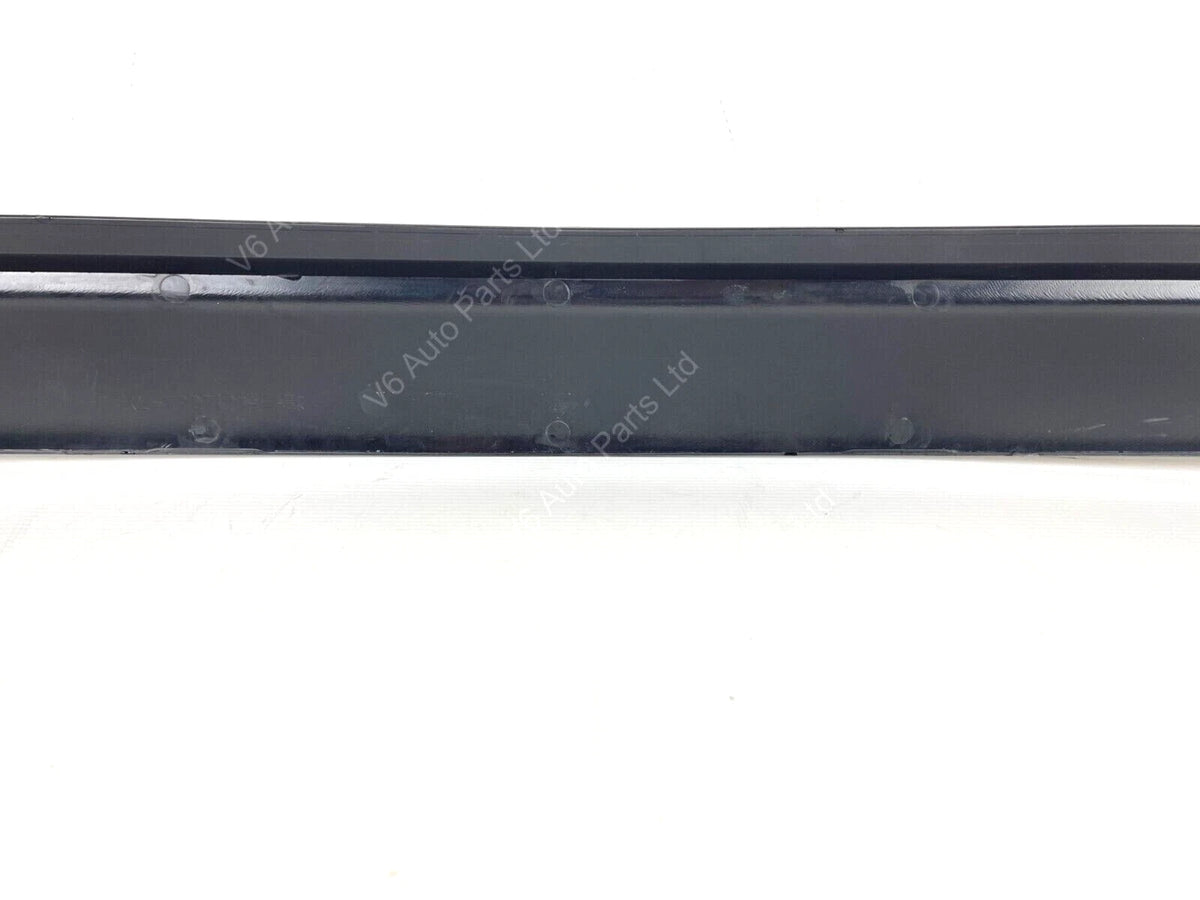 For Mercedes W907 Sprinter Bonnet Hood Stone Deflector Guard – 2018–2025 – Black Wind Shield