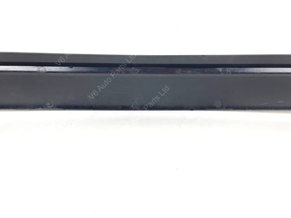 For Mercedes W907 Sprinter Bonnet Hood Stone Deflector Guard – 2018–2025 – Black Wind Shield